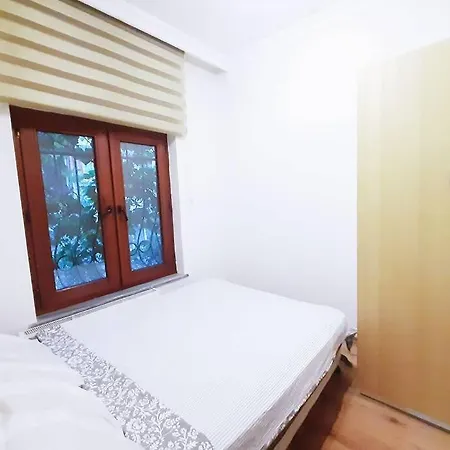Fresh 4+1 Summer Nest/5 Min Away From Taksim Square