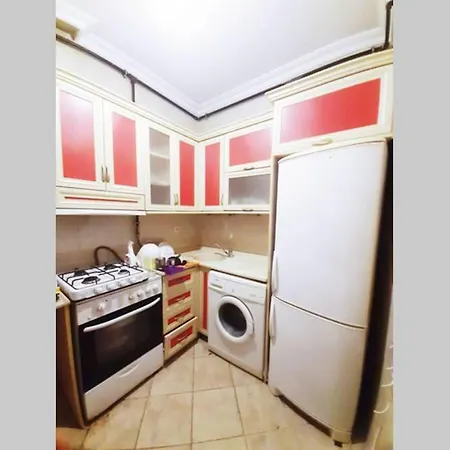 Fresh 4+1 Summer Nest/5 Min Away From Taksim Square Stambuł