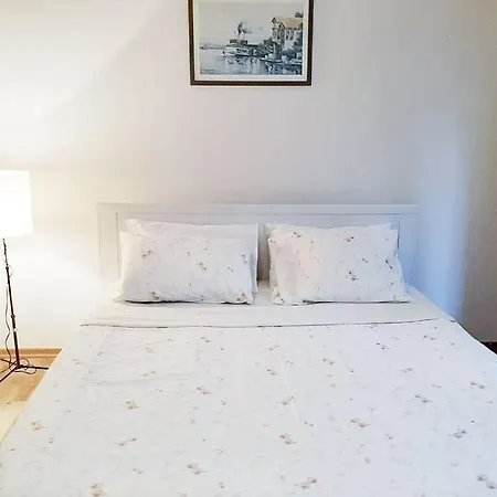 Fresh 4+1 Summer Nest/5 Min Away From Taksim Square شقة